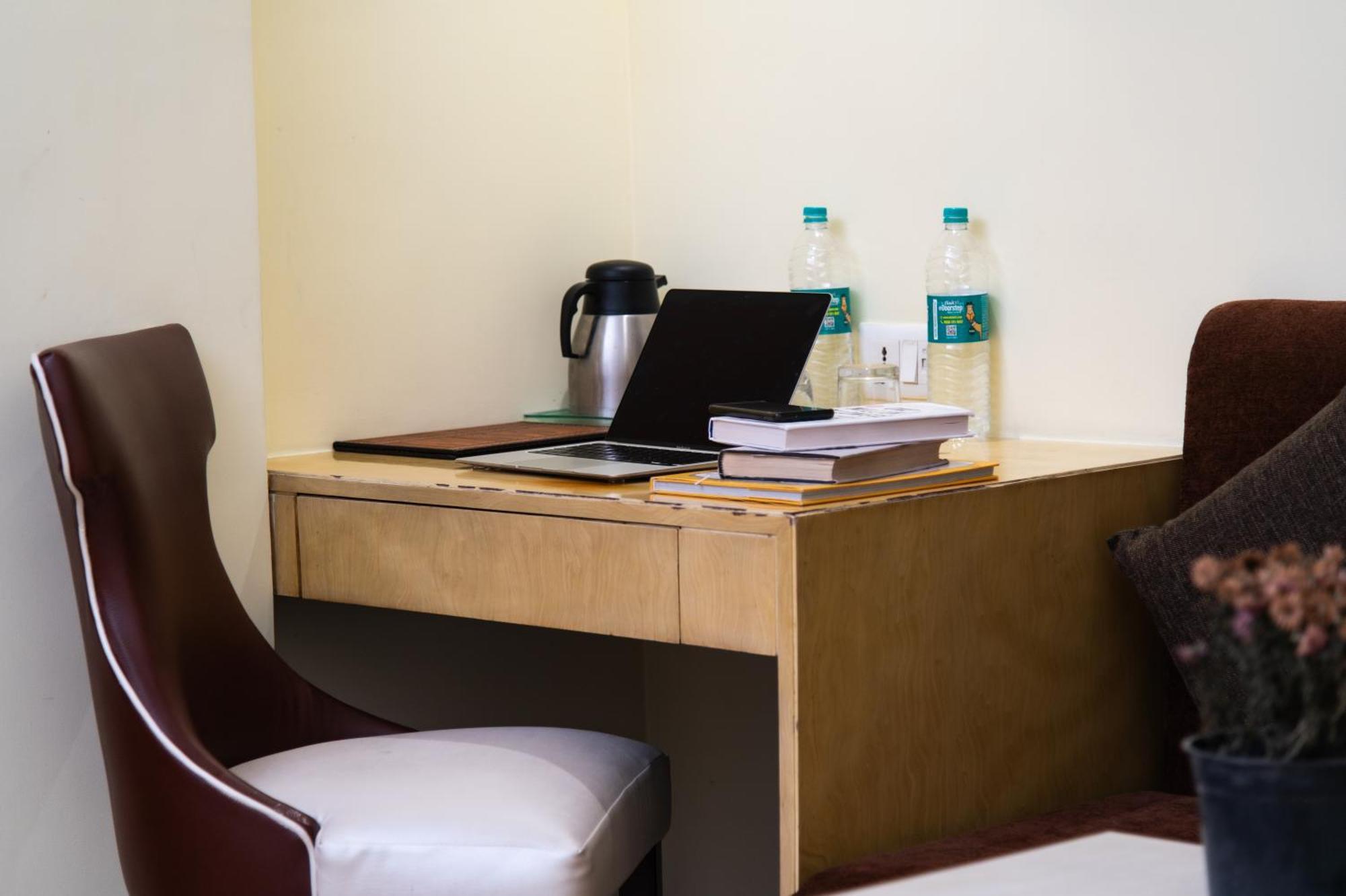 Mayur Hotel New Delhi Ngoại thất bức ảnh
