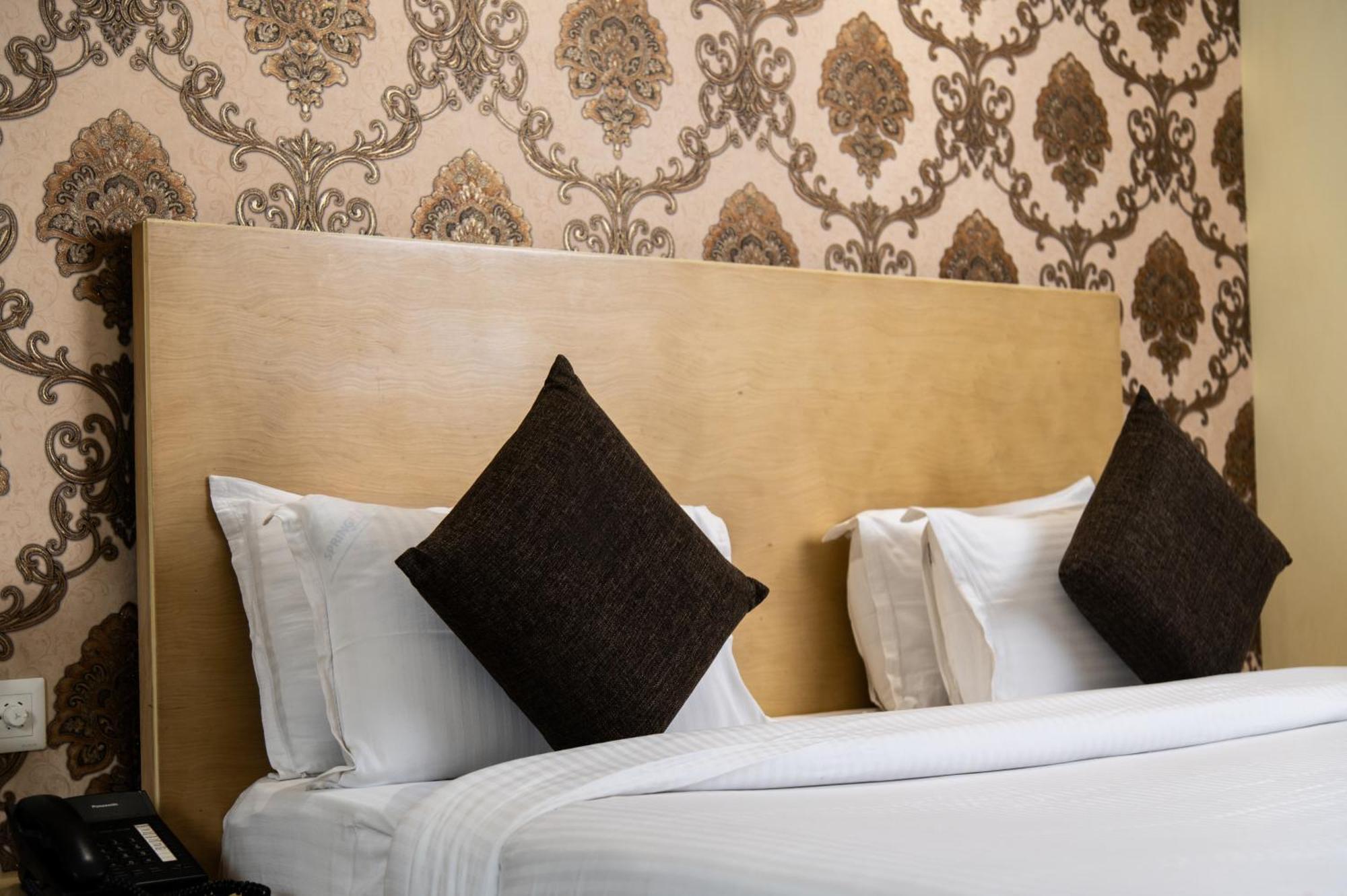 Mayur Hotel New Delhi Ngoại thất bức ảnh