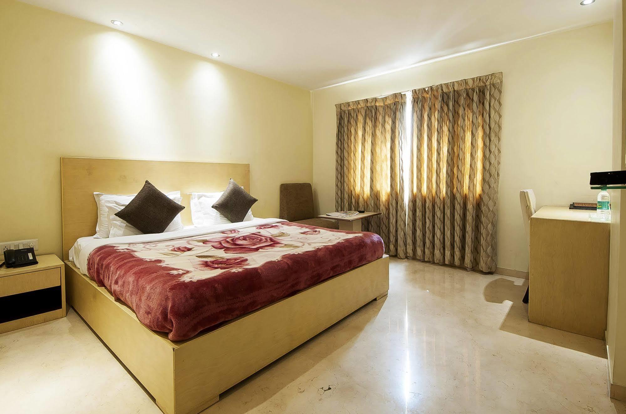 Mayur Hotel New Delhi Ngoại thất bức ảnh