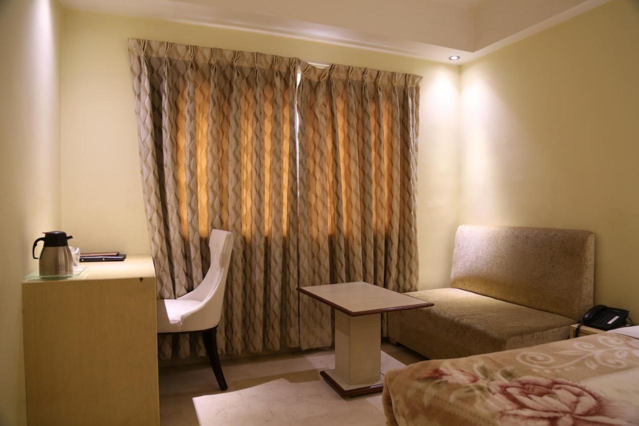 Mayur Hotel New Delhi Ngoại thất bức ảnh
